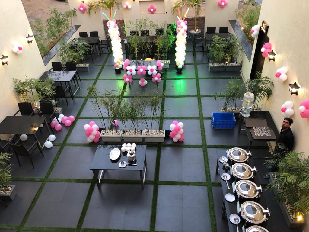 Hotel Shlok โกลฮาปูร์ ภายนอก รูปภาพ