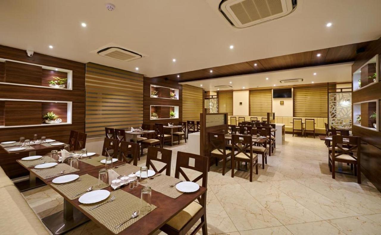 Hotel Shlok โกลฮาปูร์ ภายนอก รูปภาพ
