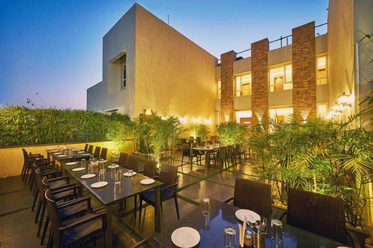 Hotel Shlok โกลฮาปูร์ ภายนอก รูปภาพ