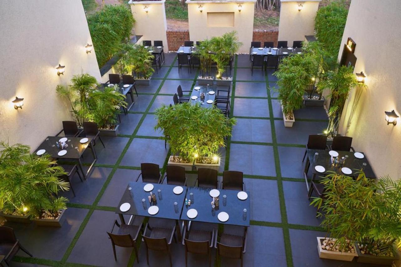 Hotel Shlok โกลฮาปูร์ ภายนอก รูปภาพ
